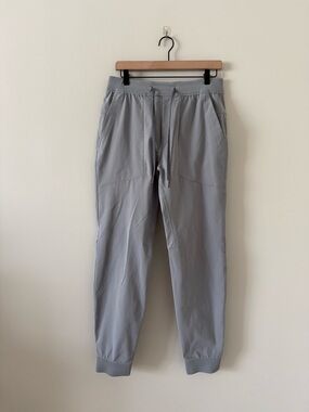lululemon athletica ABC Joggers in Gray Size M